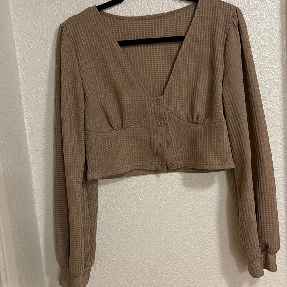 long sleeve crop top